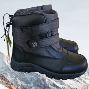 All in Motion boots NWT size 5